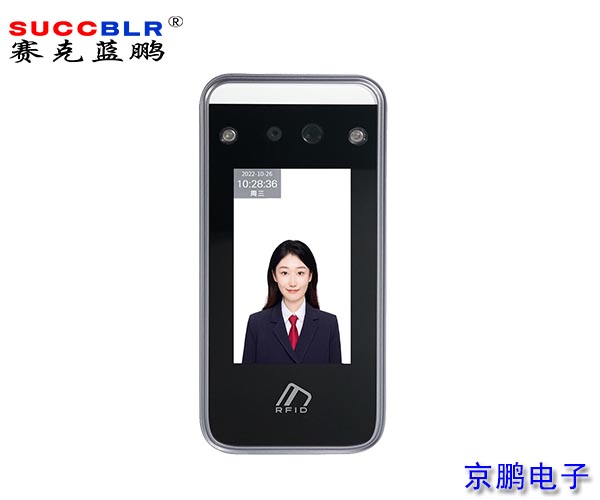 b6b069cc37b34d9683bce4b1d507a372.jpg